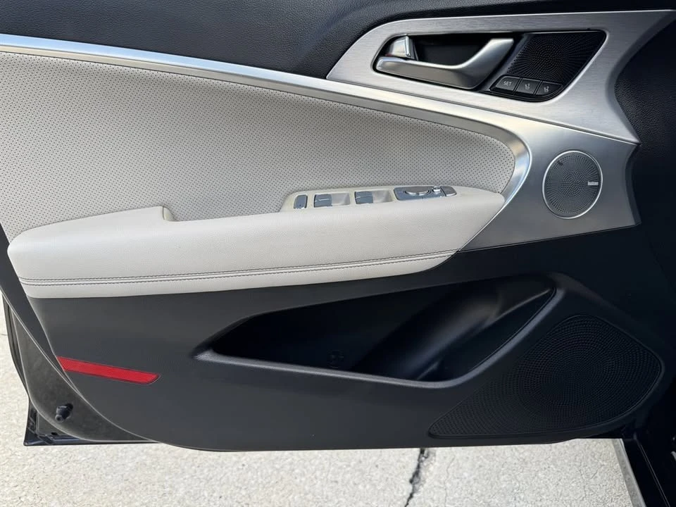 2019 Genesis G70 - Image 14 of 14