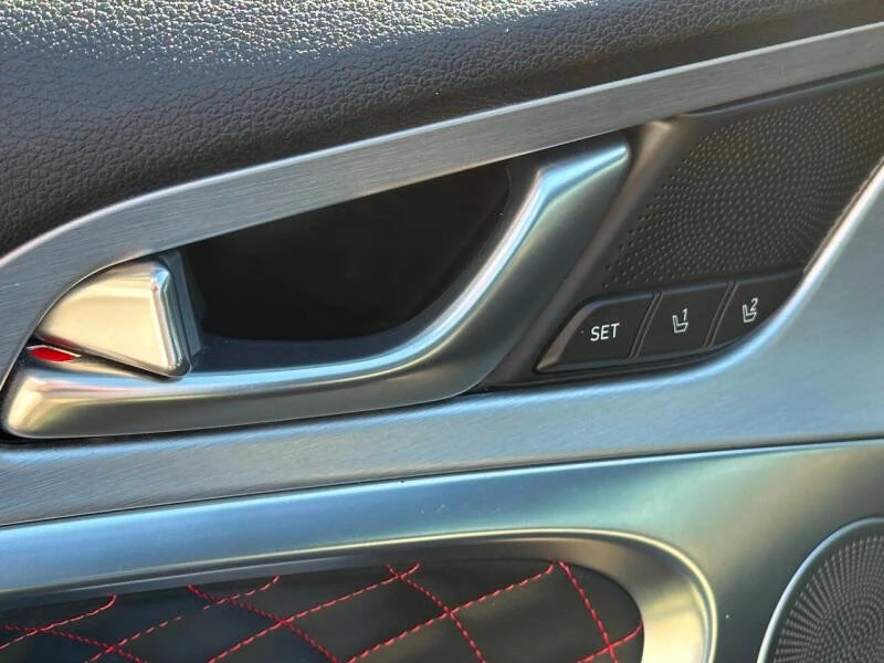 2019 Genesis G70 - Image 13 of 20