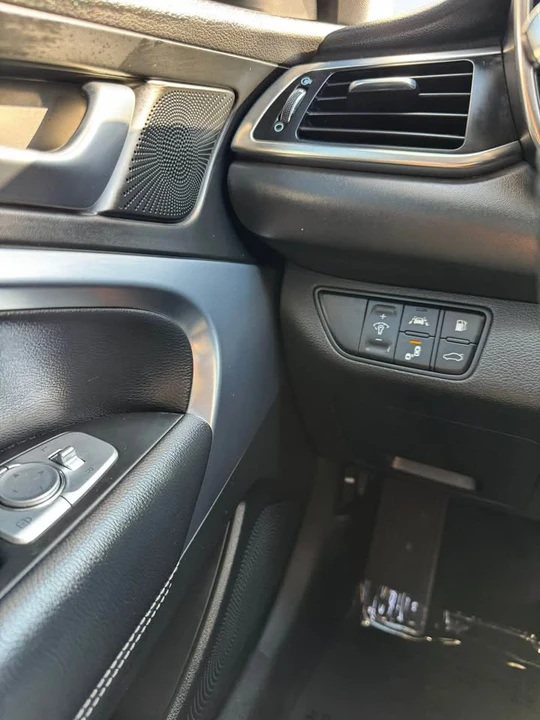 2019 Genesis G70 - Image 13 of 20