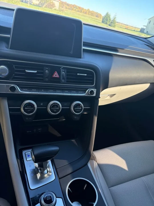 2019 Genesis G70 - Image 5 of 13