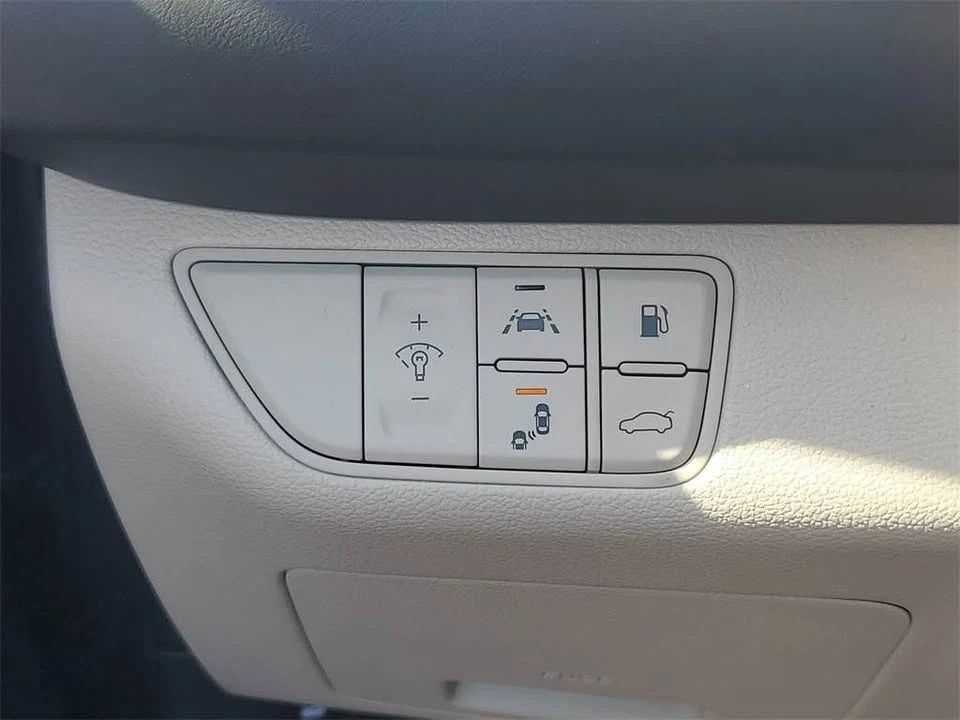 2019 Genesis G70 - Image 15 of 20