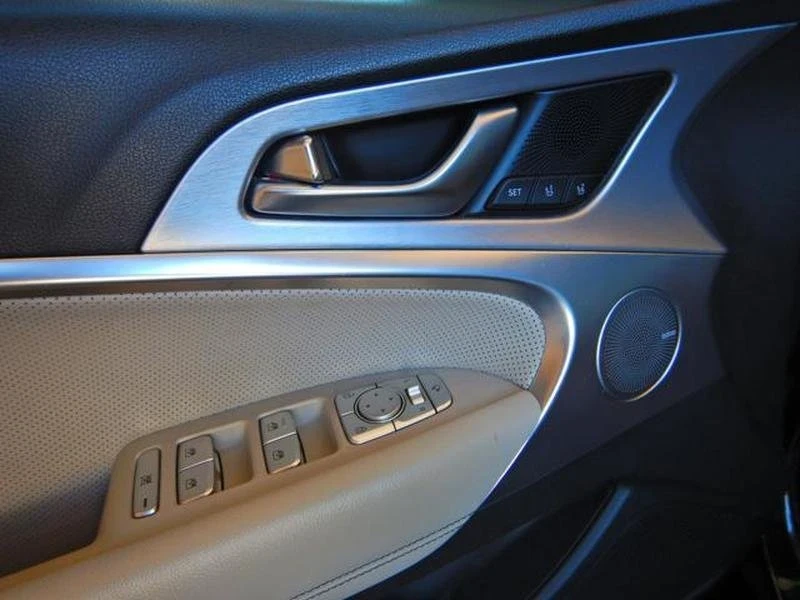 2019 Genesis G70 - Image 13 of 20
