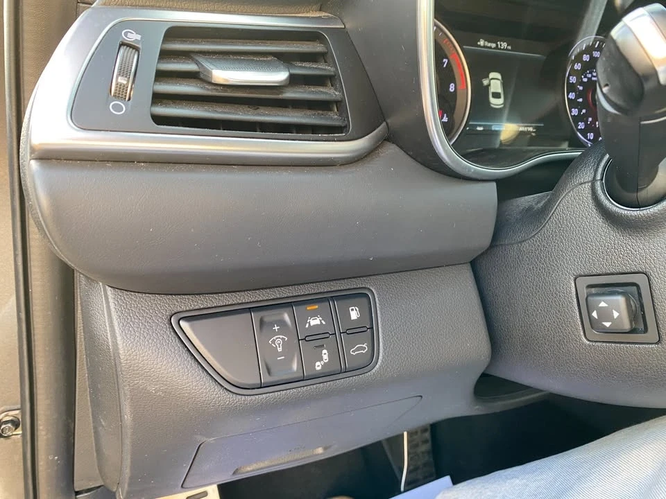 2019 Genesis G70 - Image 12 of 18
