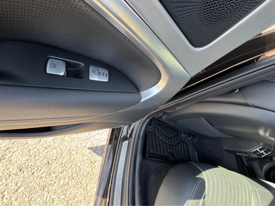 2019 Genesis G70 - Image 15 of 16