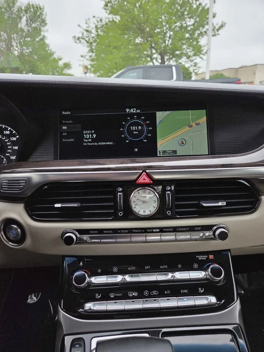 2019 Genesis G90 - Image 11 of 20