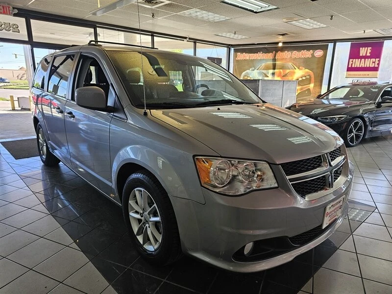 2019 Dodge Caravan - Image 4 of 4