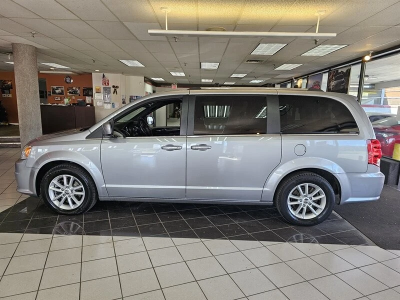 2019 Dodge Caravan - Image 2 of 4