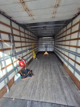 2019 Hino 268 - Image 11 of 11
