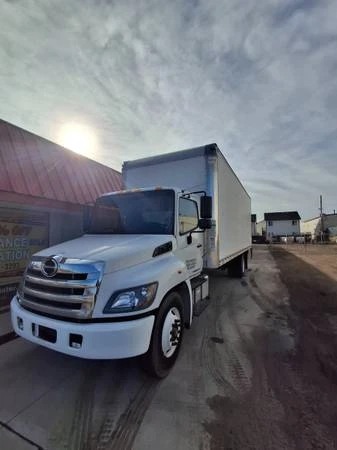 2019 Hino 268 - Image 2 of 11