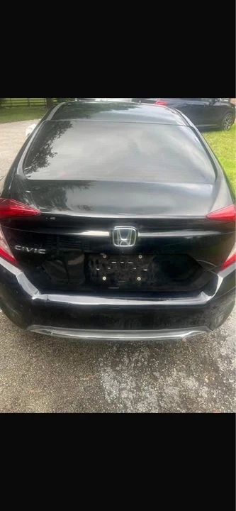 2019 Honda Civic 10th Gen - Image 2 of 5