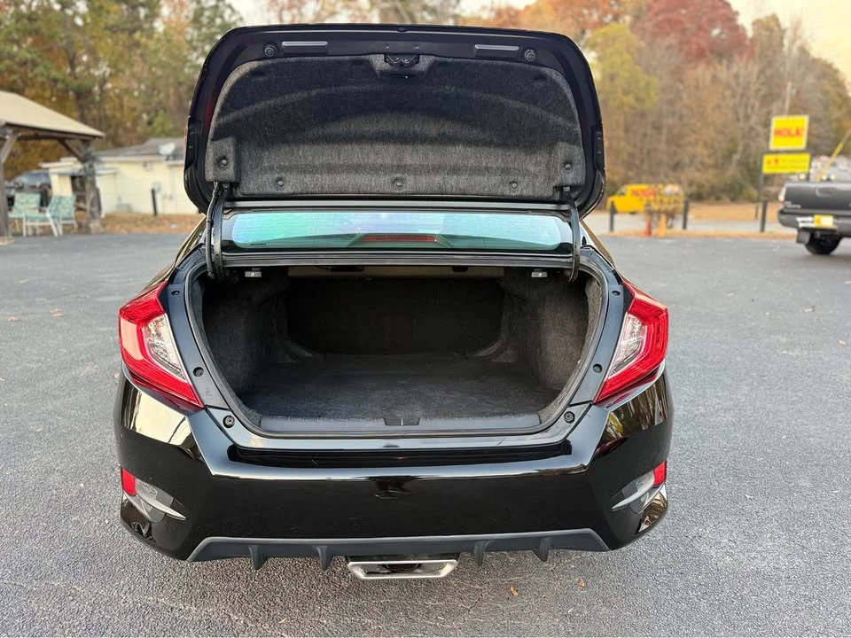 2019 Honda Civic 10th Gen - Image 7 of 9