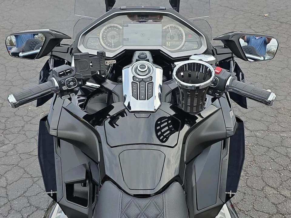 2019 Honda Gold Wing - Image 6 of 29