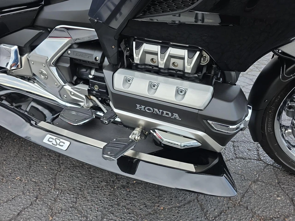 2019 Honda Gold Wing - Image 13 of 29
