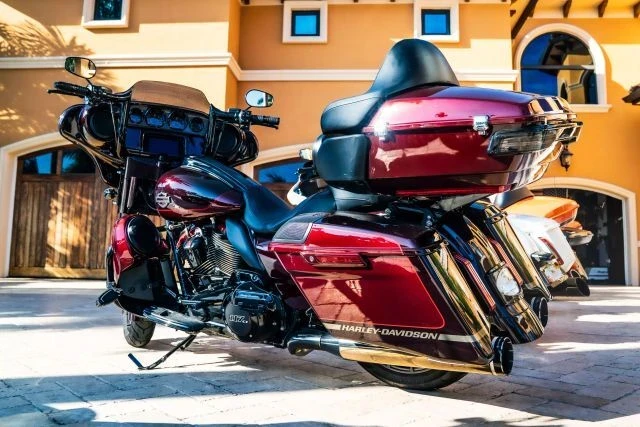 2019 Harley-Davidson CVO - Image 2 of 16