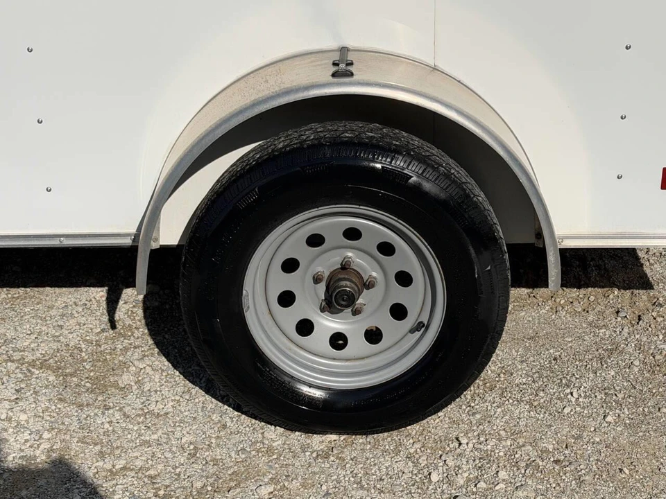 2019 - Image 7 of 31