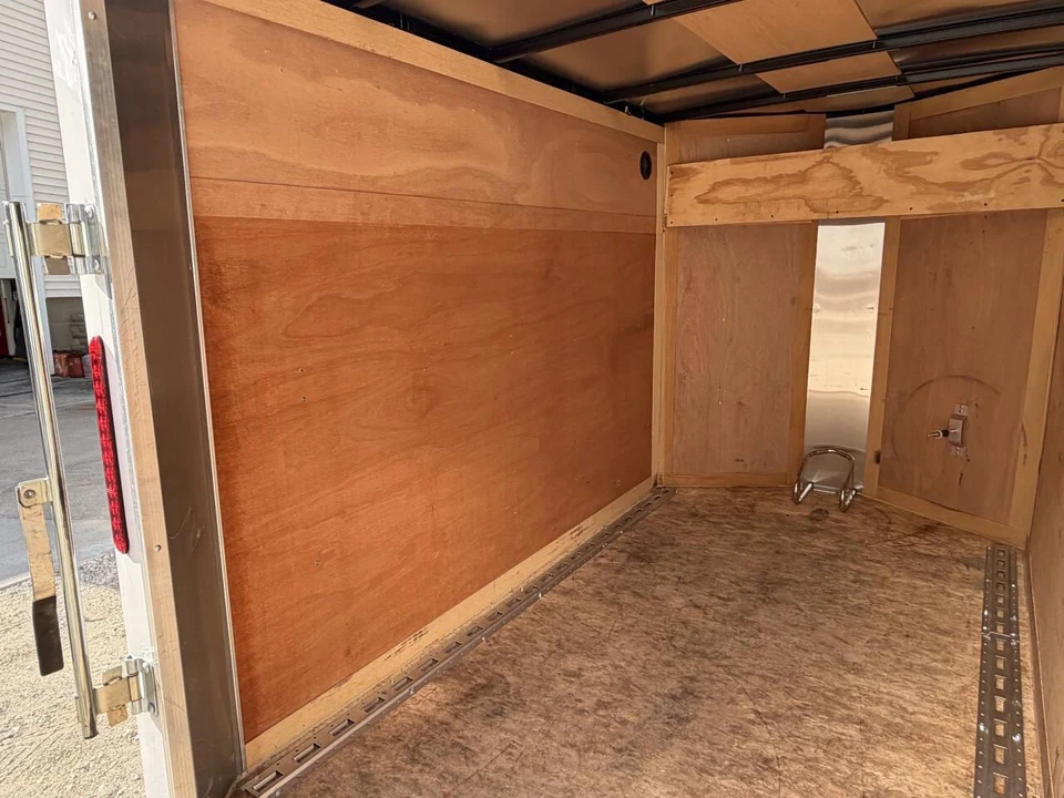 2019 - Image 20 of 31