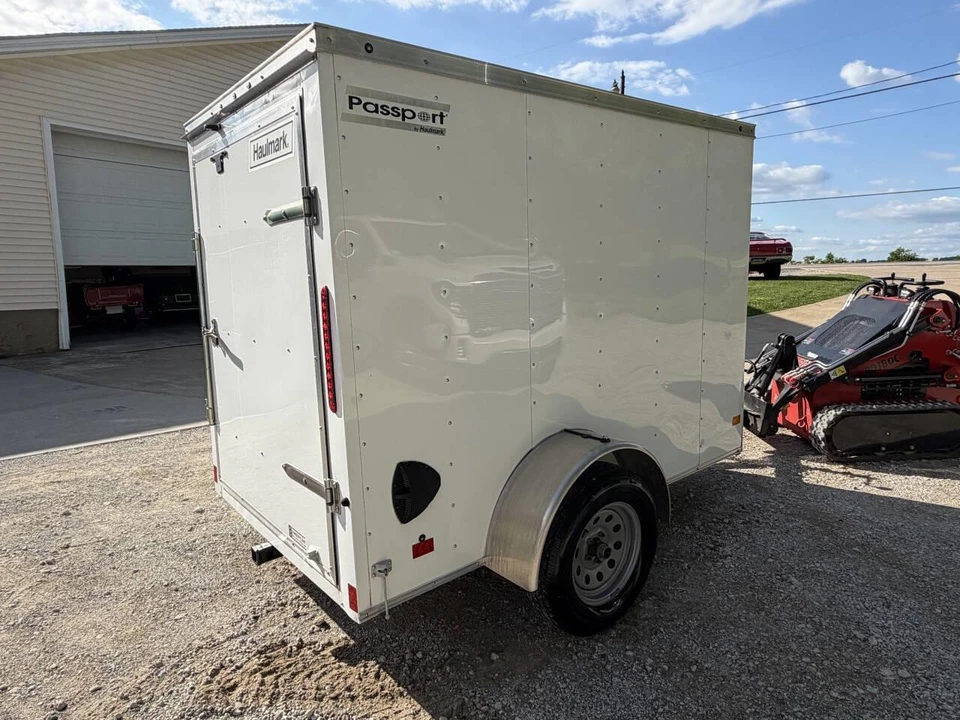 2019 - Image 10 of 31