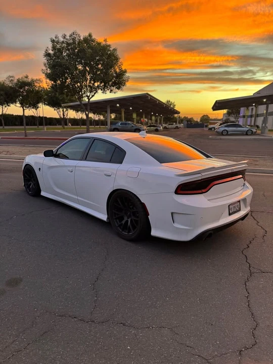 2019 Dodge Charger SRT Hellcat 7th Gen - Image 3 of 7