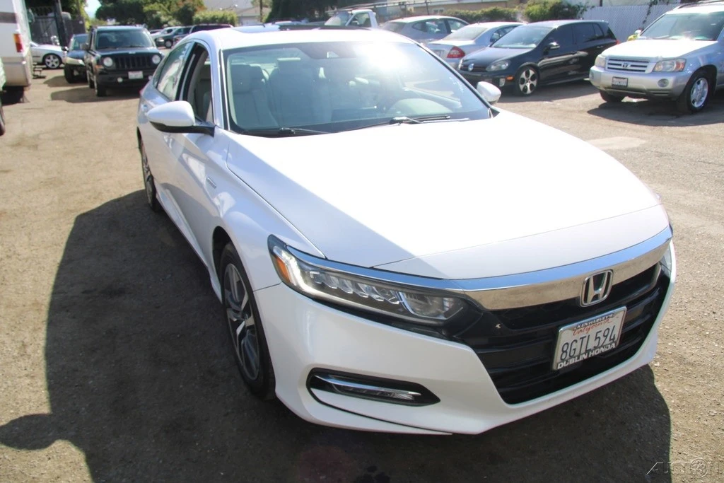 2019 Honda Accord 10th Gen - Image 11 of 21