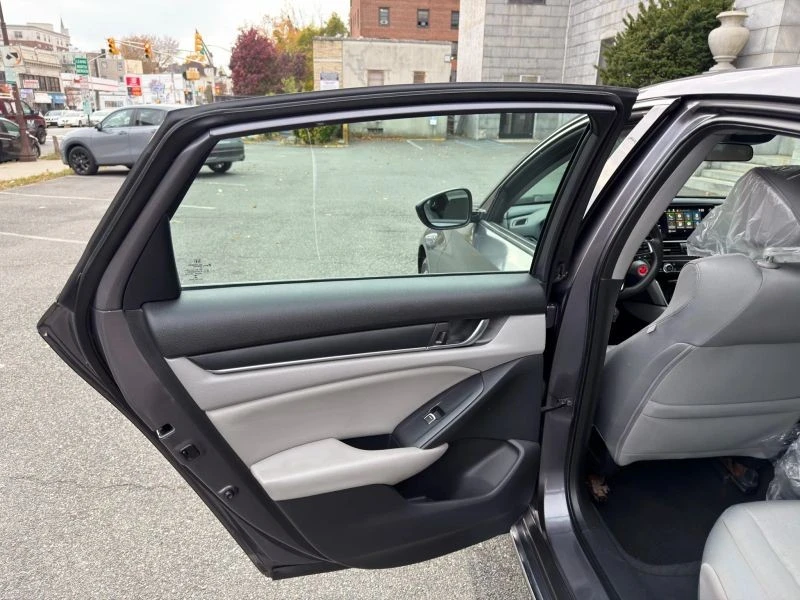 2019 Honda Accord 10th Gen - Image 11 of 12