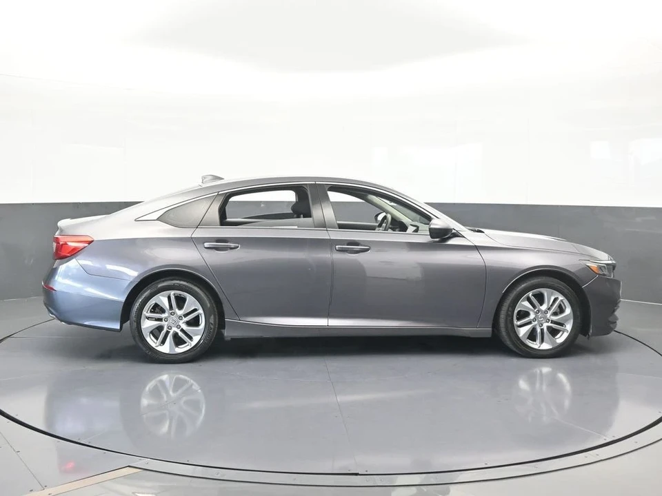 2019 Honda Accord 10th Gen - Image 7 of 12