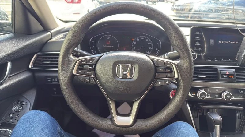 2019 Honda Accord 10th Gen - Image 10 of 12