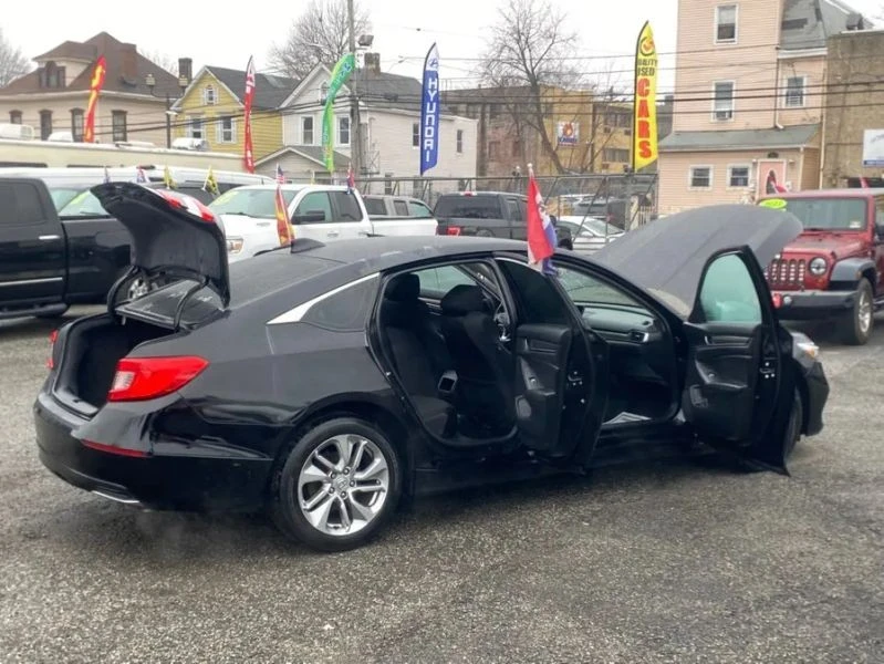 2019 Honda Accord 10th Gen - Image 5 of 12