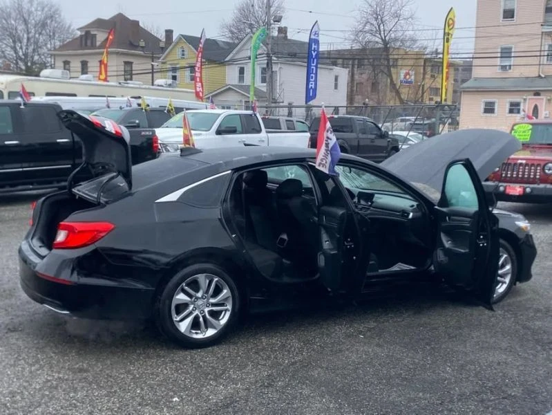 2019 Honda Accord 10th Gen - Image 8 of 12