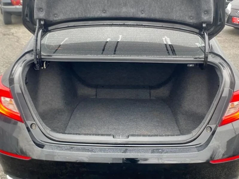2019 Honda Accord 10th Gen - Image 10 of 12