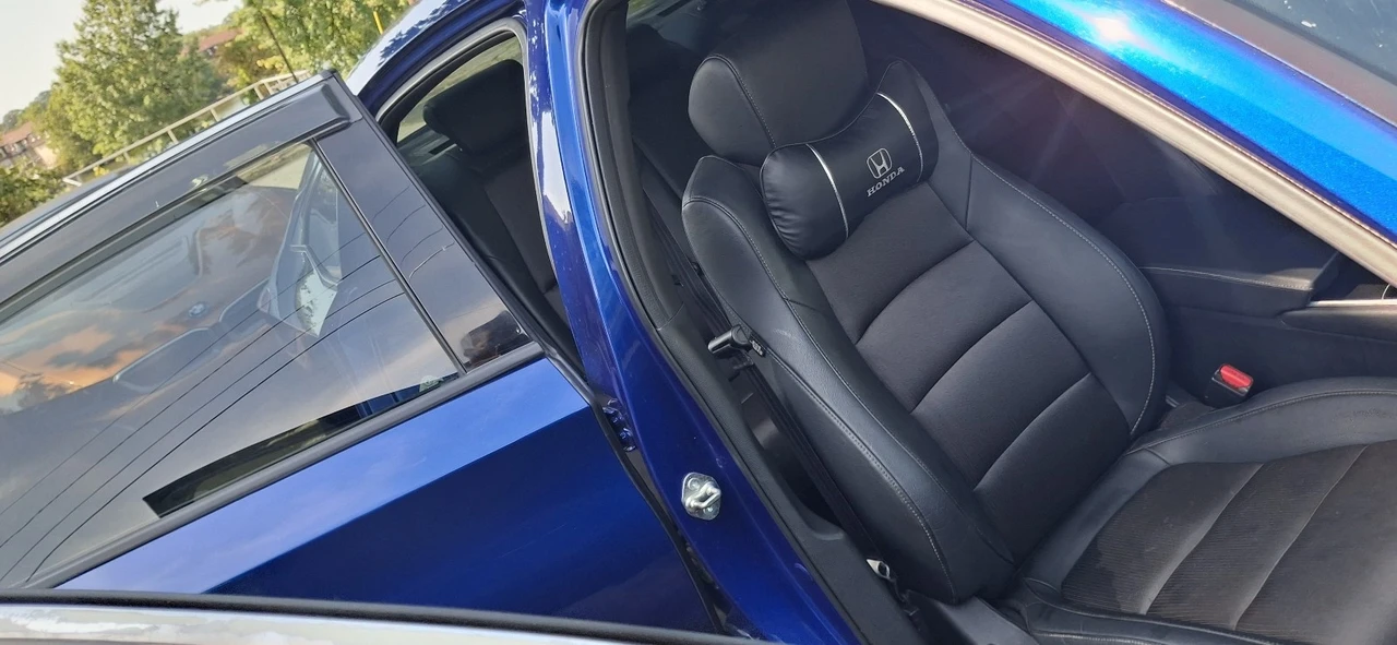 2019 Honda Accord 10th Gen - Image 11 of 20