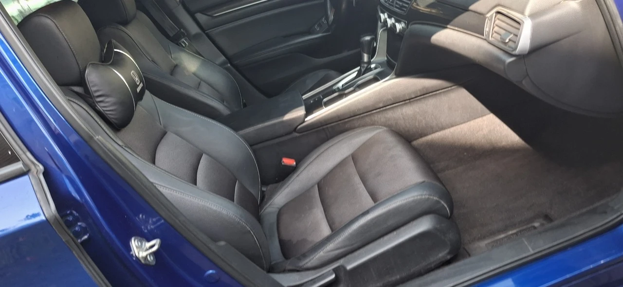 2019 Honda Accord 10th Gen - Image 10 of 20