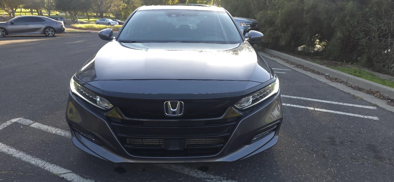 2019 Honda Accord 10th Gen - Image 8 of 21