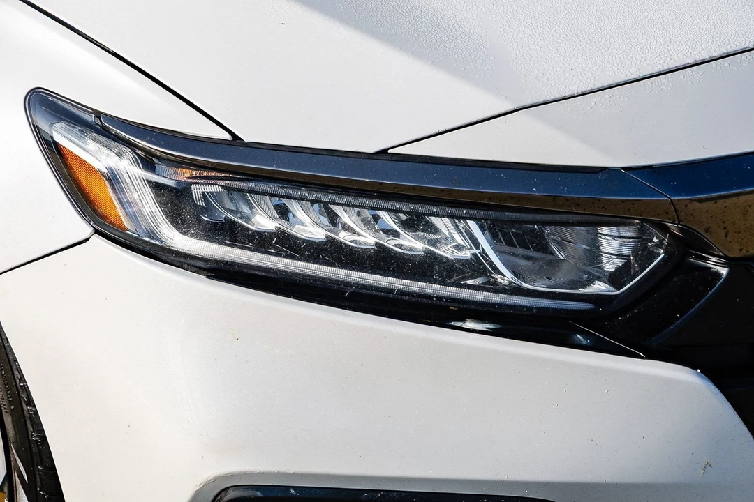 2019 Honda Accord 10th Gen - Image 7 of 12