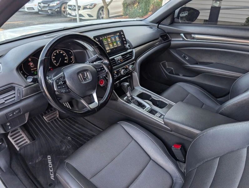 2019 Honda Accord 10th Gen - Image 8 of 12