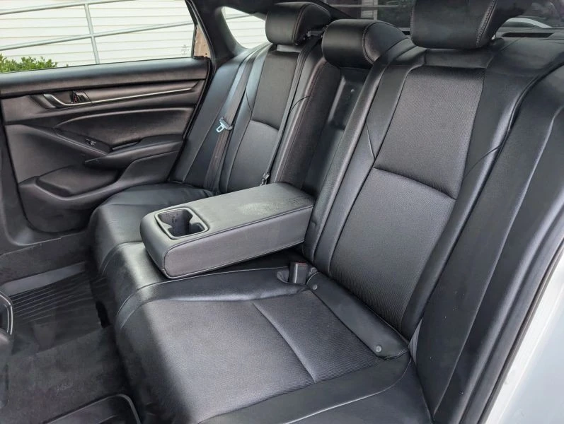 2019 Honda Accord 10th Gen - Image 10 of 12