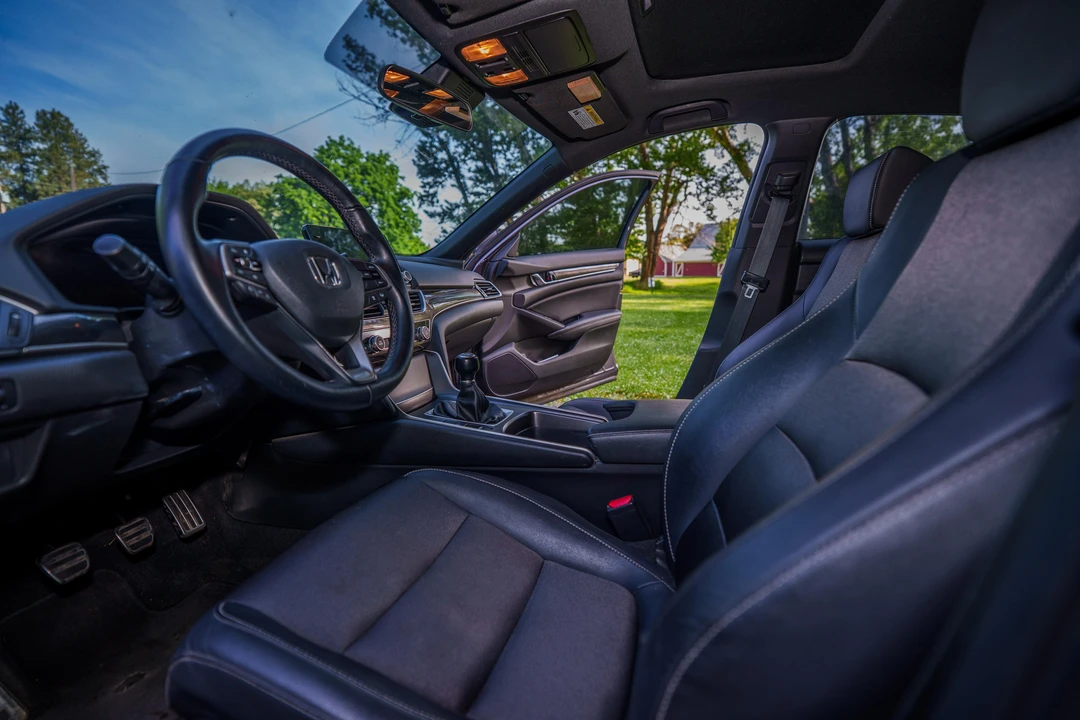 2019 Honda Accord 10th Gen - Image 29 of 31