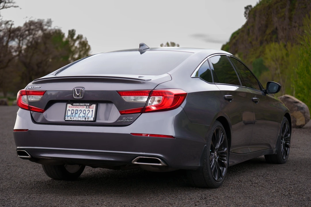 2019 Honda Accord 10th Gen - Image 9 of 31