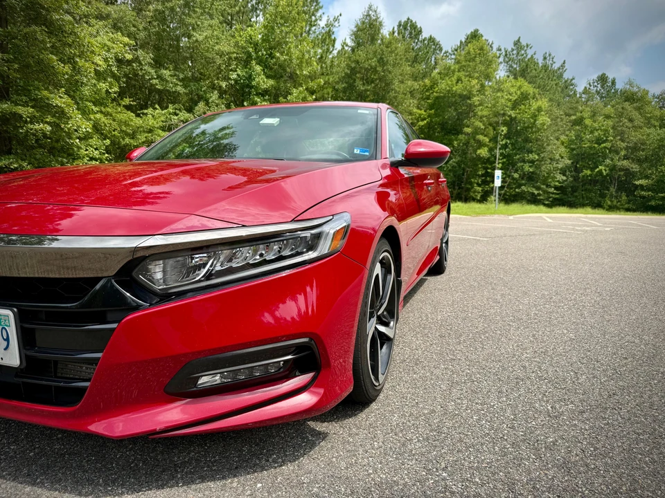 2019 Honda Accord 10th Gen - Image 23 of 31