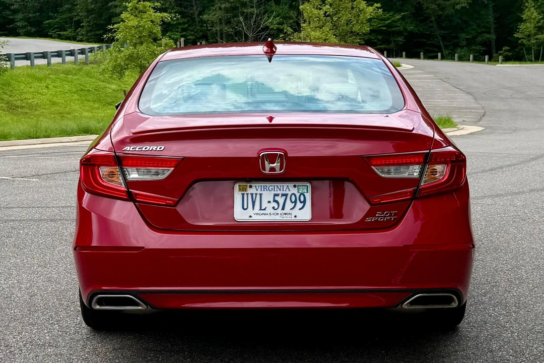 2019 Honda Accord 10th Gen - Image 5 of 31