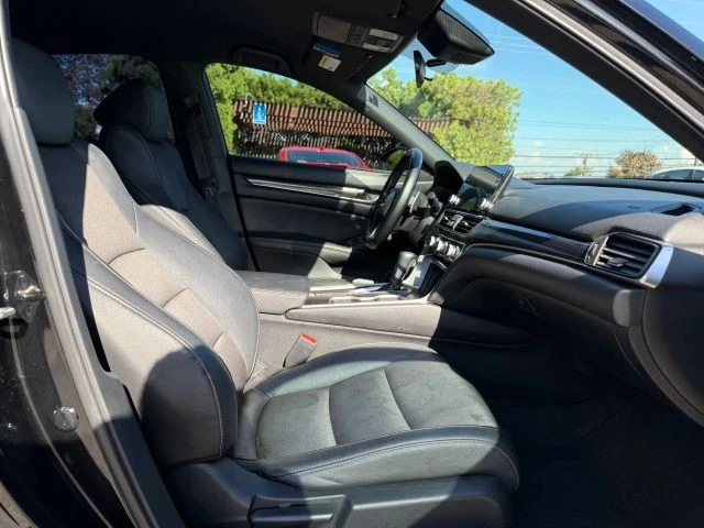 2019 Honda Accord 10th Gen - Image 12 of 13