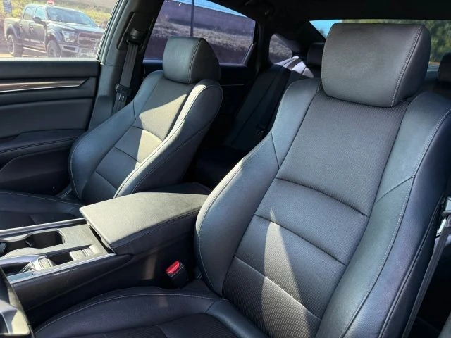 2019 Honda Accord 10th Gen - Image 9 of 13