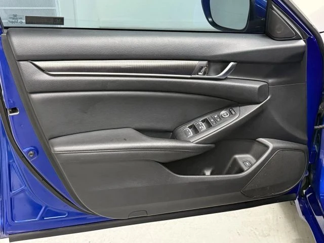 2019 Honda Accord 10th Gen - Image 16 of 21
