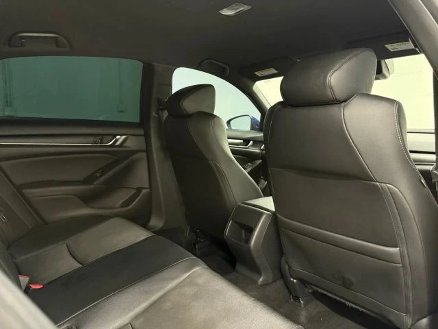 2019 Honda Accord 10th Gen - Image 18 of 21