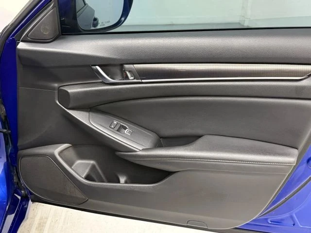 2019 Honda Accord 10th Gen - Image 14 of 21