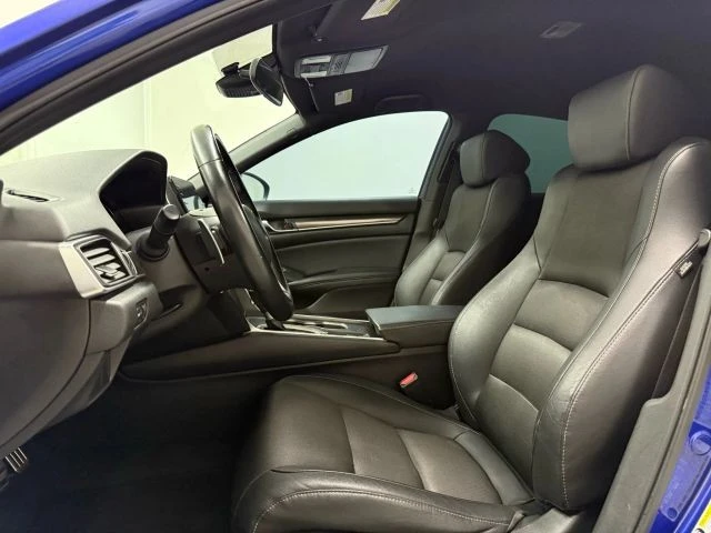 2019 Honda Accord 10th Gen - Image 13 of 21