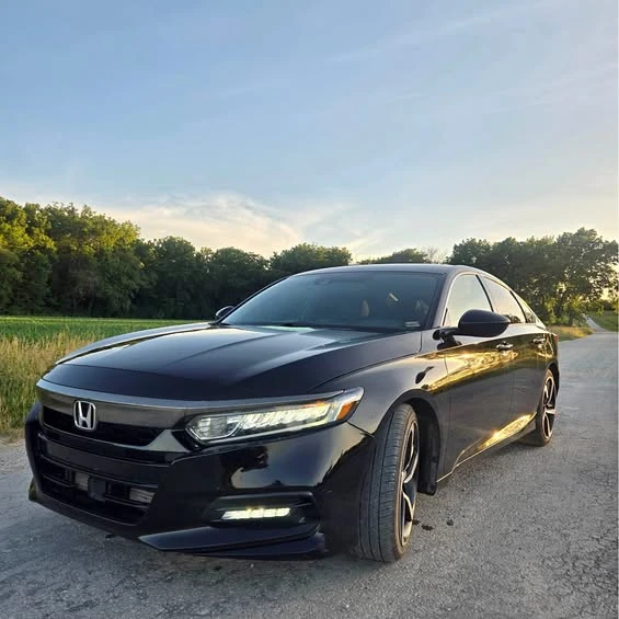 2019 Honda Accord 10th Gen - Image 1 of 1