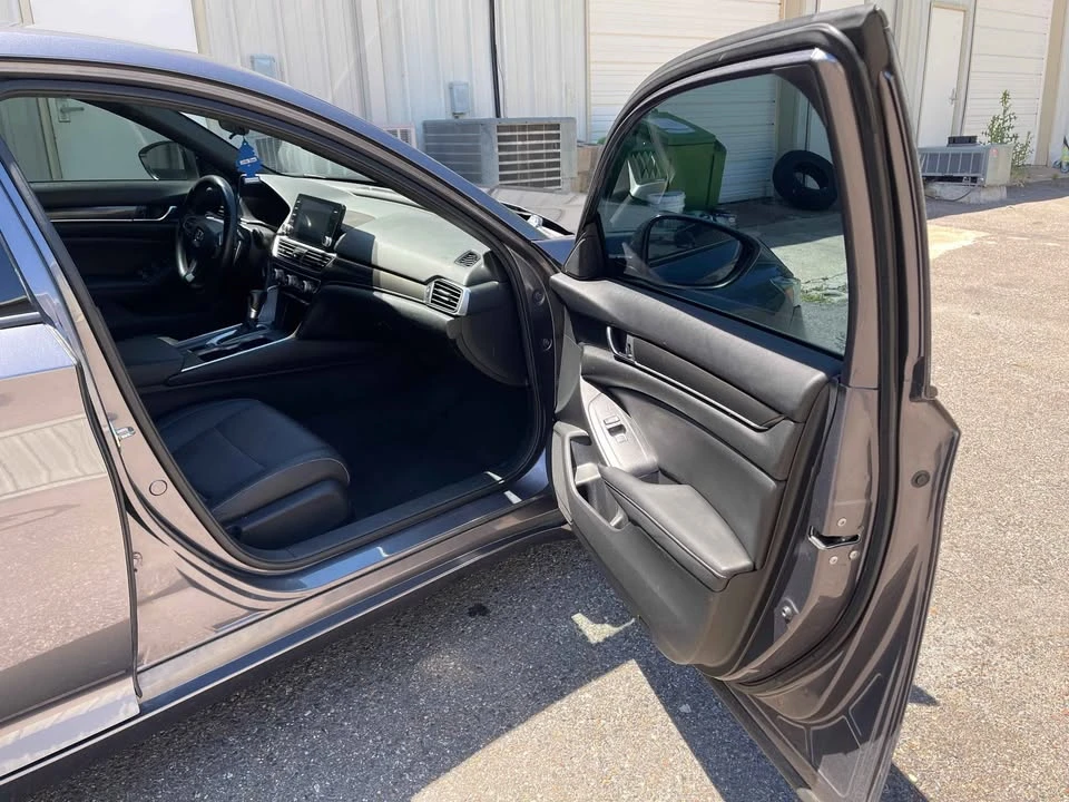 2019 Honda Accord 10th Gen - Image 10 of 13