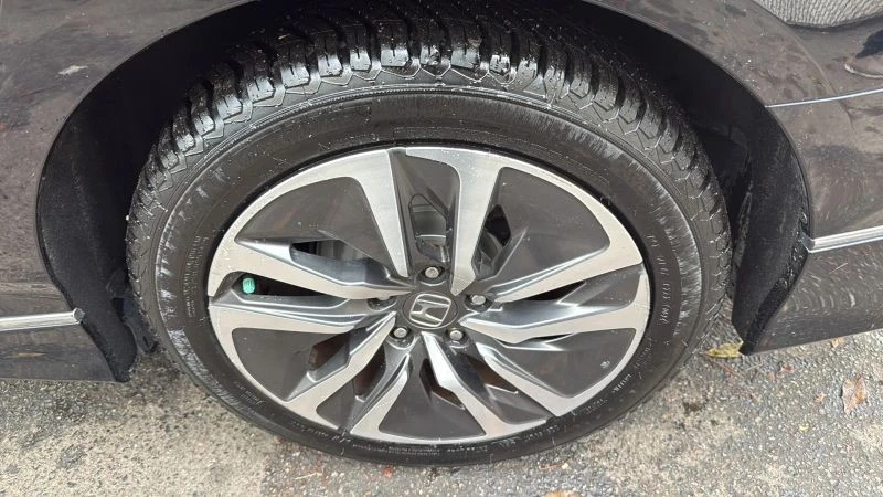2019 Honda Accord 10th Gen - Image 9 of 12