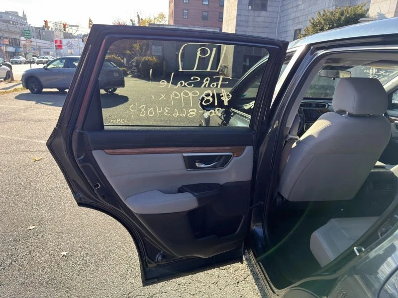 2019 Honda CR-V 5th Gen - Image 11 of 12