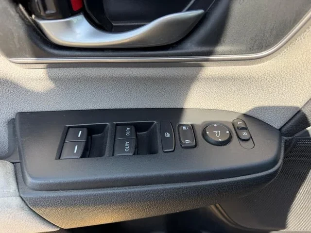 2019 Honda CR-V 5th Gen - Image 17 of 19